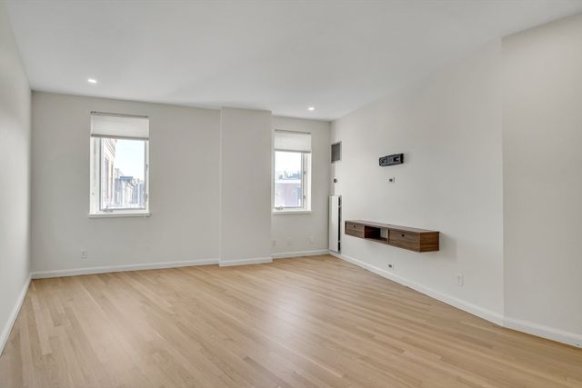 19 Wiget St 505, Boston, MA 02113