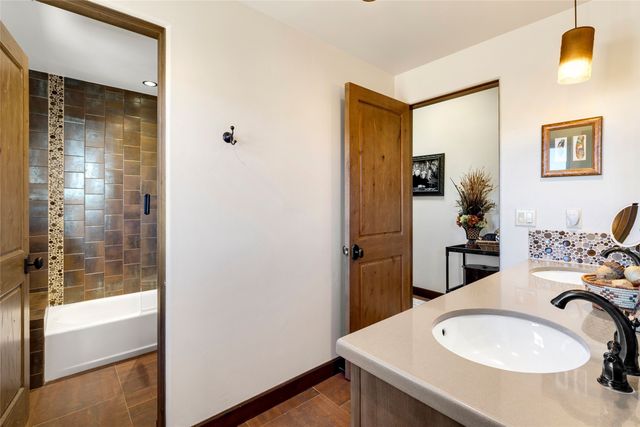 5 Plaza Ortega, Santa Fe, NM 87506