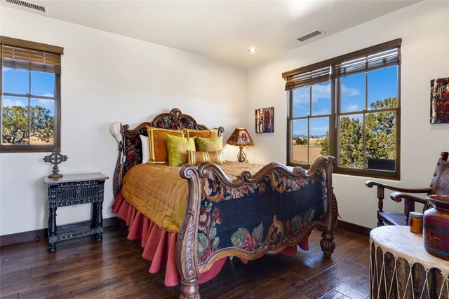 5 Plaza Ortega, Santa Fe, NM 87506