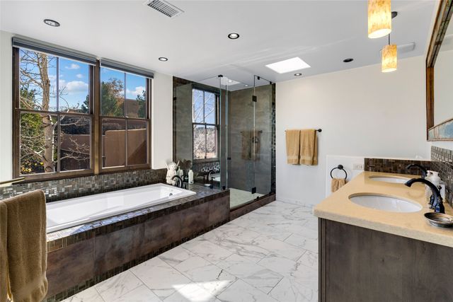 5 Plaza Ortega, Santa Fe, NM 87506