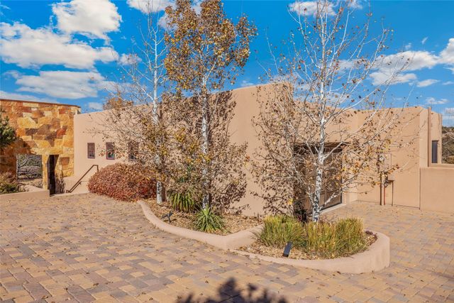 5 Plaza Ortega, Santa Fe, NM 87506