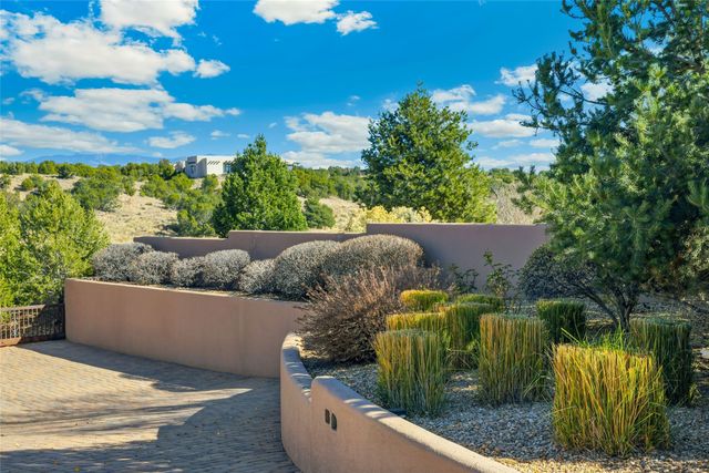 5 Plaza Ortega, Santa Fe, NM 87506