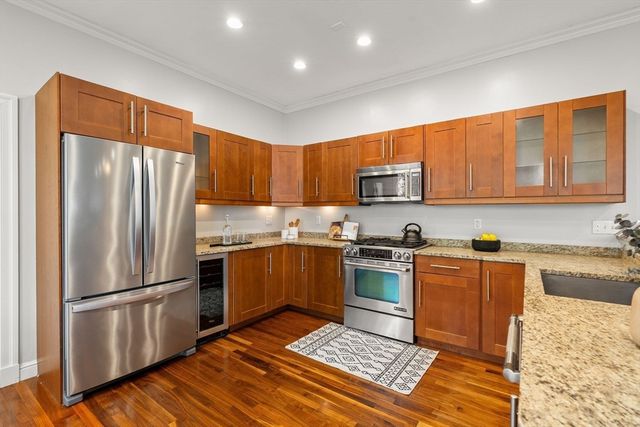 72 Tuttle St 1, Boston, MA 02125