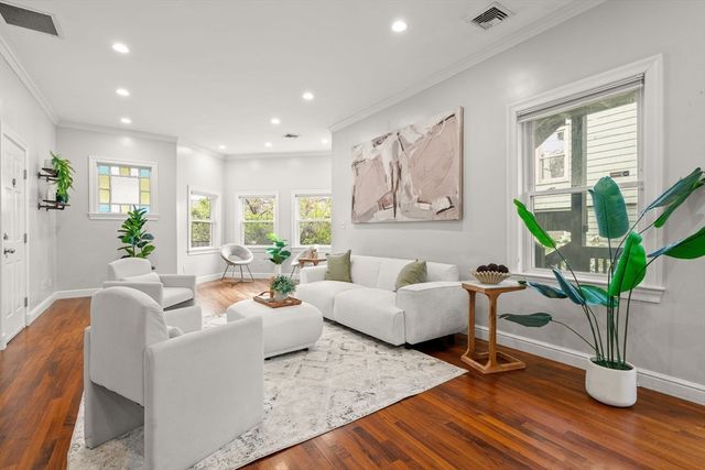 72 Tuttle St 1, Boston, MA 02125
