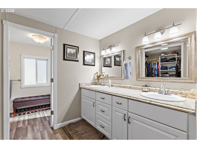 20341 Se HELZER Way, Damascus, OR 97089