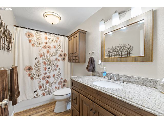 20341 Se HELZER Way, Damascus, OR 97089