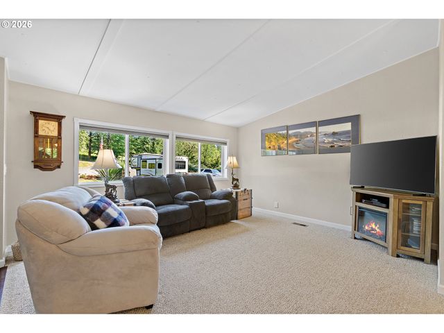 20341 Se HELZER Way, Damascus, OR 97089