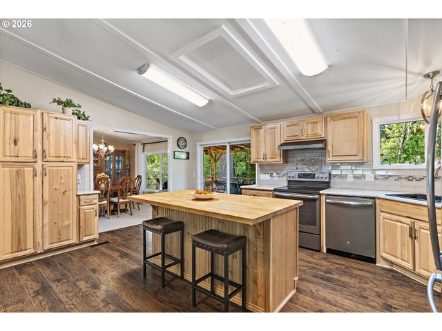 20341 Se HELZER Way, Damascus, OR 97089