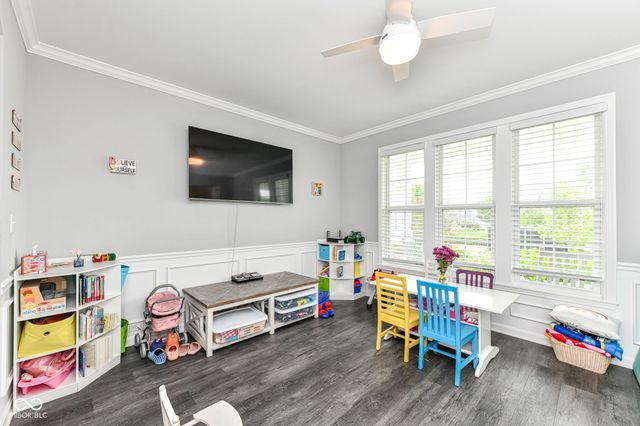 4825 Aberdeen Drive, Zionsville, IN 46077
