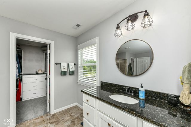 4825 Aberdeen Drive, Zionsville, IN 46077