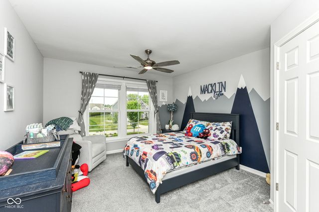 4825 Aberdeen Drive, Zionsville, IN 46077