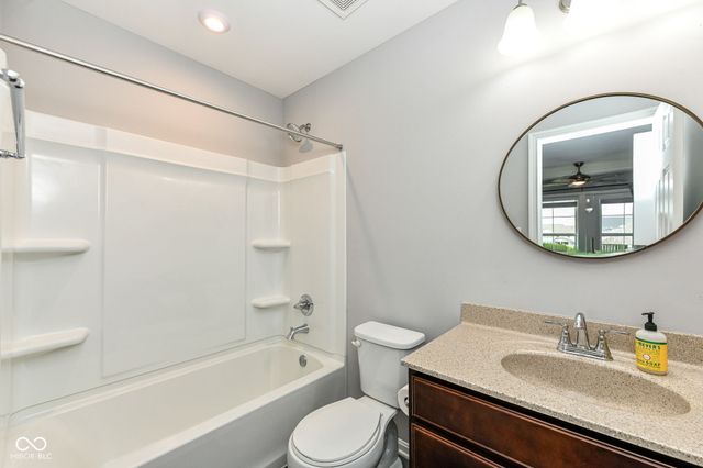 4825 Aberdeen Drive, Zionsville, IN 46077