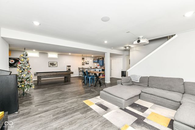 4825 Aberdeen Drive, Zionsville, IN 46077