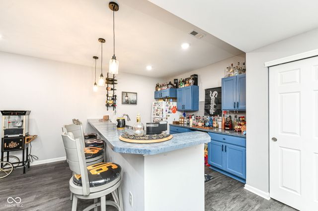 4825 Aberdeen Drive, Zionsville, IN 46077