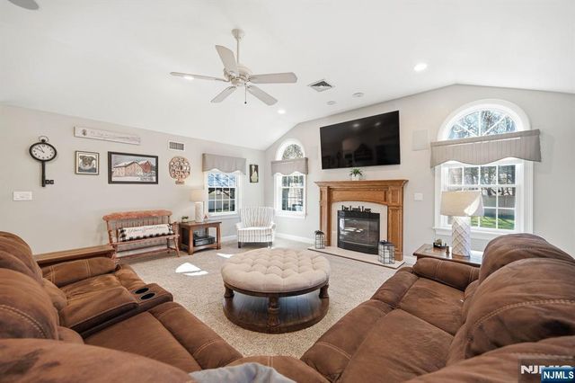 165 Page Drive, Oakland, NJ 07436