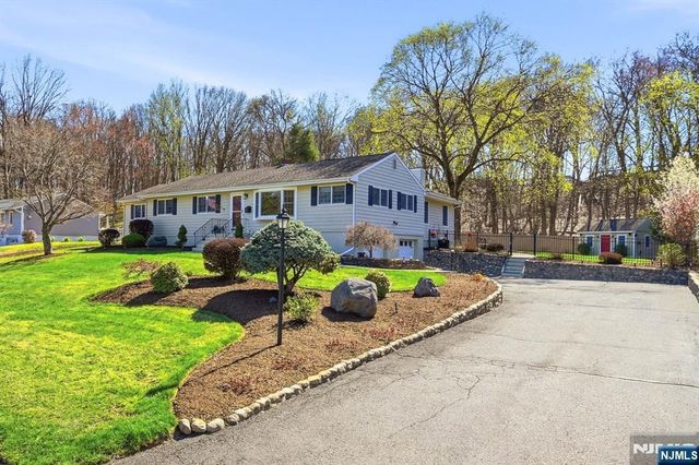 165 Page Drive, Oakland, NJ 07436