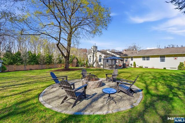 165 Page Drive, Oakland, NJ 07436