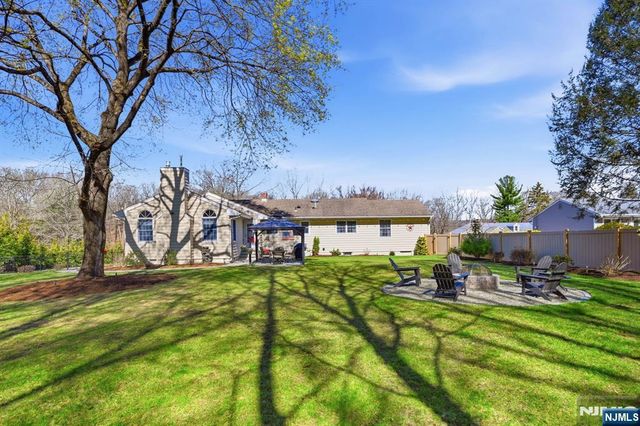 165 Page Drive, Oakland, NJ 07436