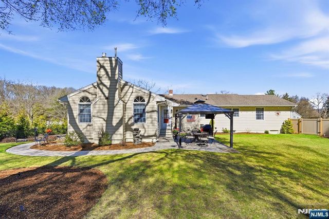 165 Page Drive, Oakland, NJ 07436