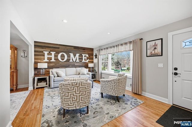 165 Page Drive, Oakland, NJ 07436