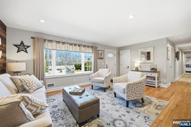 165 Page Drive, Oakland, NJ 07436