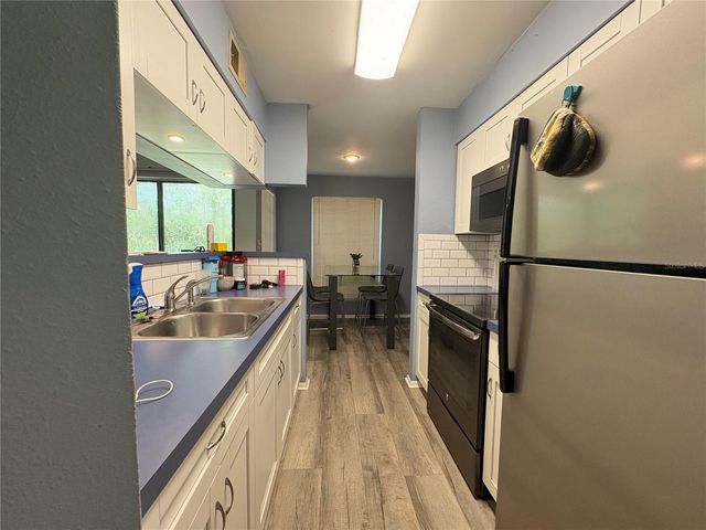 8702 MALLARD RESERVE DRIVE 104, Tampa, FL 33614