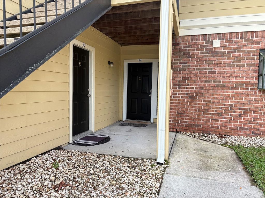 8702 MALLARD RESERVE DRIVE 104, Tampa, FL 33614