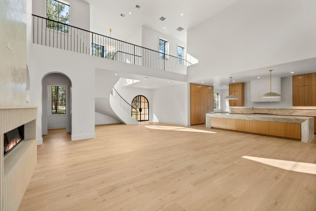 4801 Hawk Canyon Court, Montgomery, TX 77316