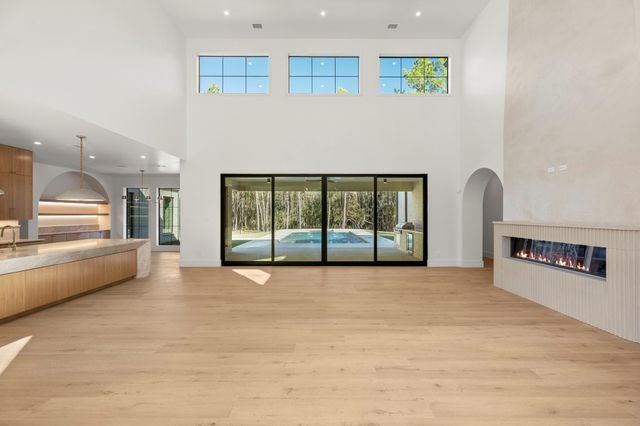 4801 Hawk Canyon Court, Montgomery, TX 77316