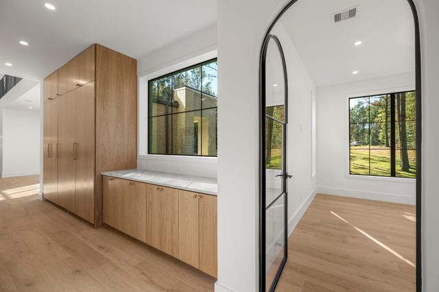 4801 Hawk Canyon Court, Montgomery, TX 77316