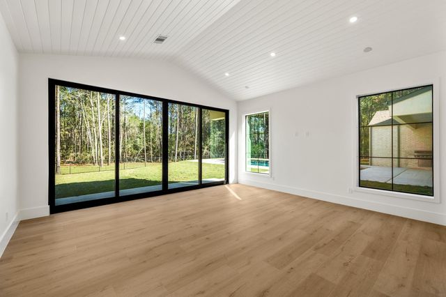 4801 Hawk Canyon Court, Montgomery, TX 77316