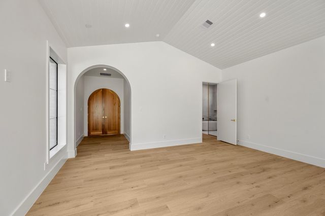 4801 Hawk Canyon Court, Montgomery, TX 77316