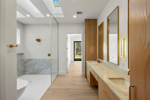 4801 Hawk Canyon Court, Montgomery, TX 77316