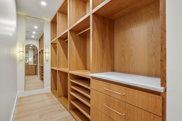 4801 Hawk Canyon Court, Montgomery, TX 77316