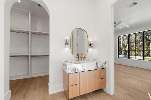 4801 Hawk Canyon Court, Montgomery, TX 77316