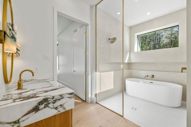 4801 Hawk Canyon Court, Montgomery, TX 77316