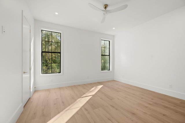 4801 Hawk Canyon Court, Montgomery, TX 77316