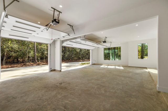 4801 Hawk Canyon Court, Montgomery, TX 77316