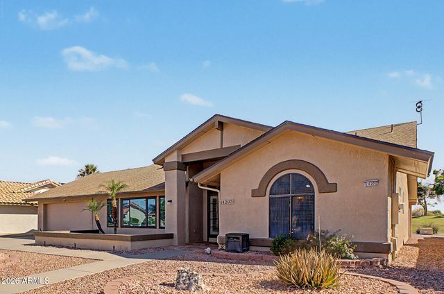 14203 W Summerstar Drive, Sun City West, AZ 85375