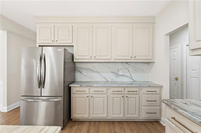 534 Emerald Lake Lane, Sugar Hill, GA 30518