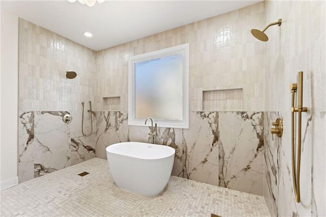 534 Emerald Lake Lane, Sugar Hill, GA 30518