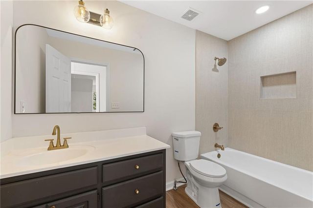 534 Emerald Lake Lane, Sugar Hill, GA 30518