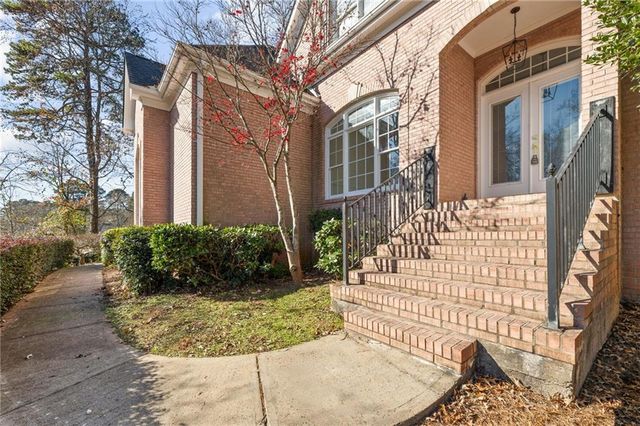 534 Emerald Lake Lane, Sugar Hill, GA 30518