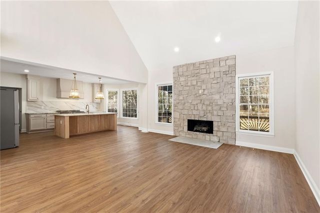 534 Emerald Lake Lane, Sugar Hill, GA 30518