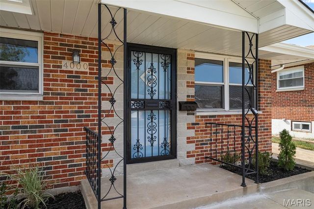 4000 Steffens Avenue, St Louis, MO 63116