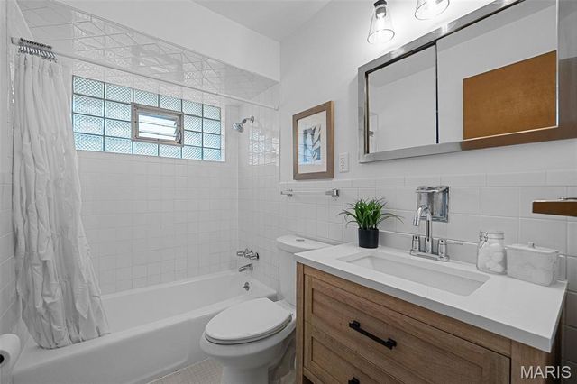 4000 Steffens Avenue, St Louis, MO 63116