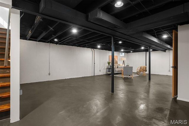 4000 Steffens Avenue, St Louis, MO 63116