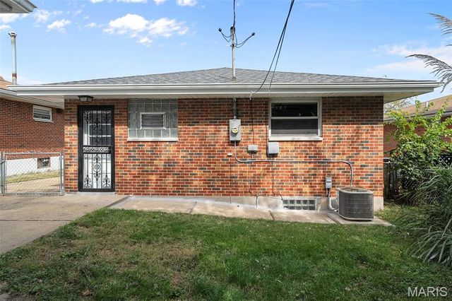 4000 Steffens Avenue, St Louis, MO 63116