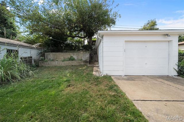 4000 Steffens Avenue, St Louis, MO 63116