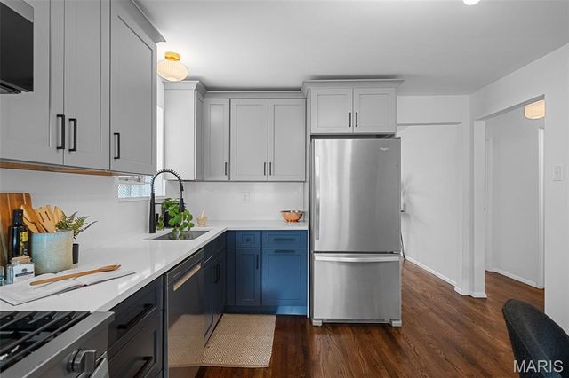 4000 Steffens Avenue, St Louis, MO 63116